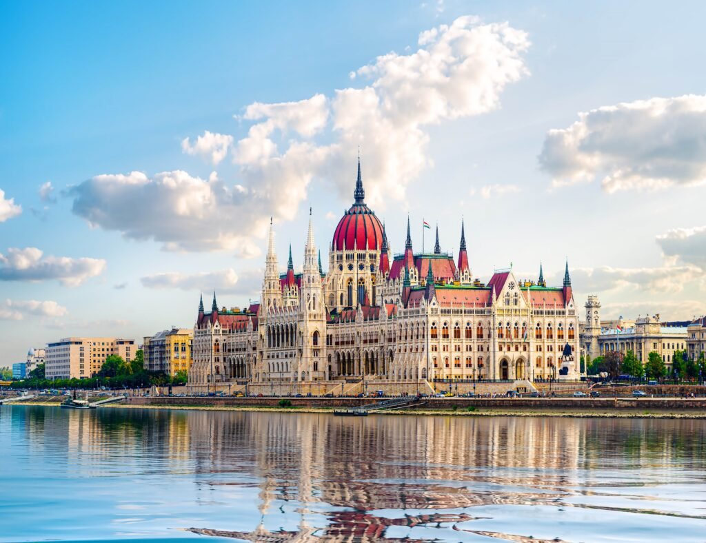 Home 3 Hungary Oji resized and compressed CORRECT